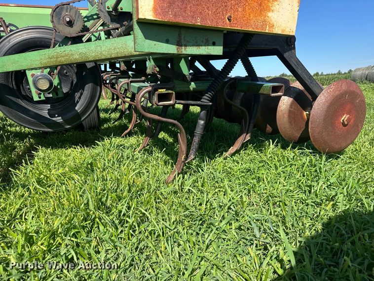 image for item DY3224 Great Plains grain drill