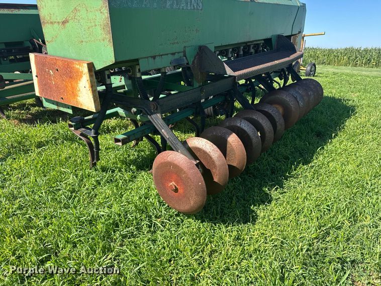 image for item DY3224 Great Plains grain drill
