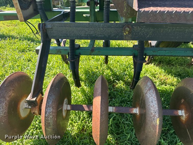 image for item DY3224 Great Plains grain drill
