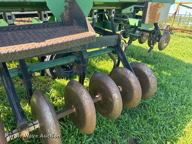 image for item DY3224 Great Plains grain drill