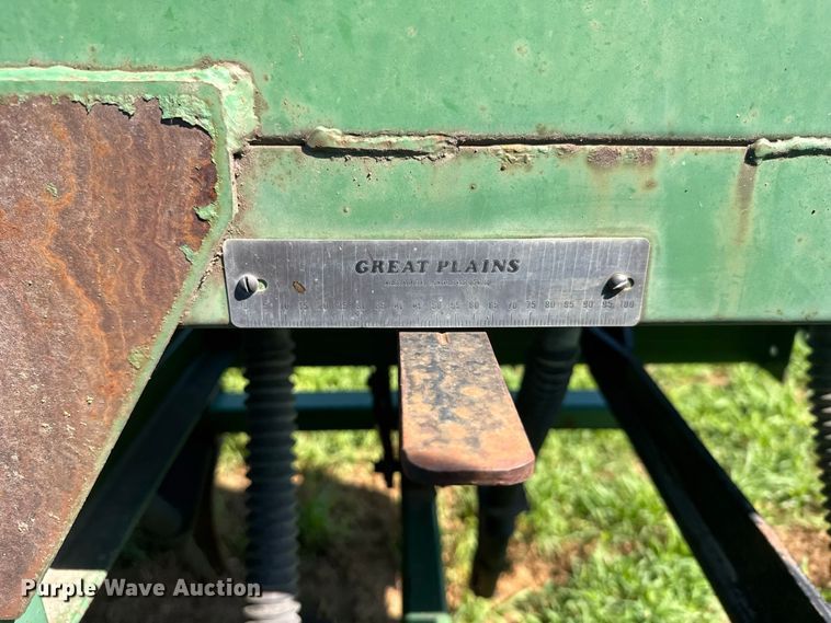image for item DY3224 Great Plains grain drill