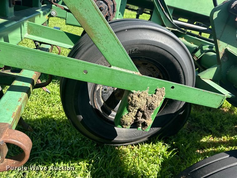 image for item DY3224 Great Plains grain drill