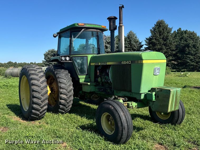 image for item DY3225 1978 John Deere 4640 tractor