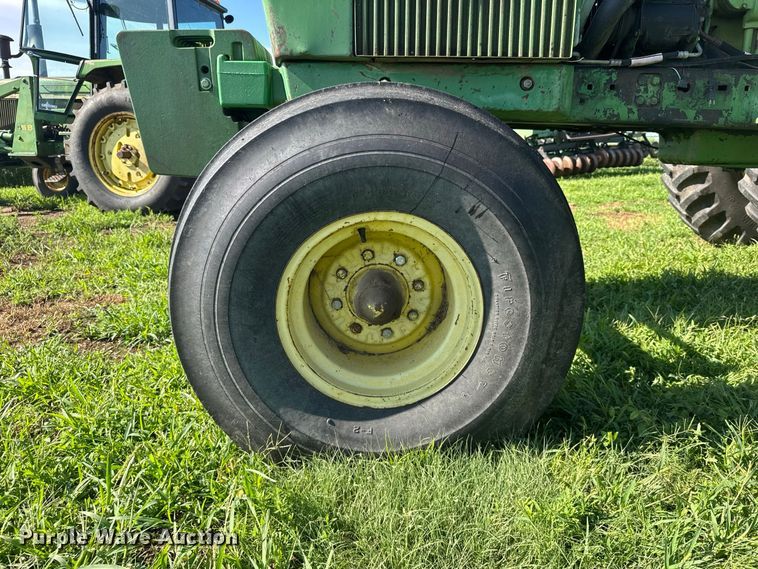 image for item DY3225 1978 John Deere 4640 tractor