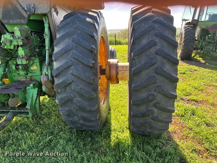 image for item DY3225 1978 John Deere 4640 tractor