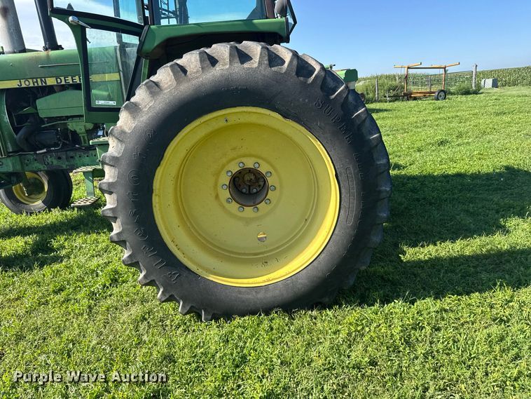 image for item DY3225 1978 John Deere 4640 tractor