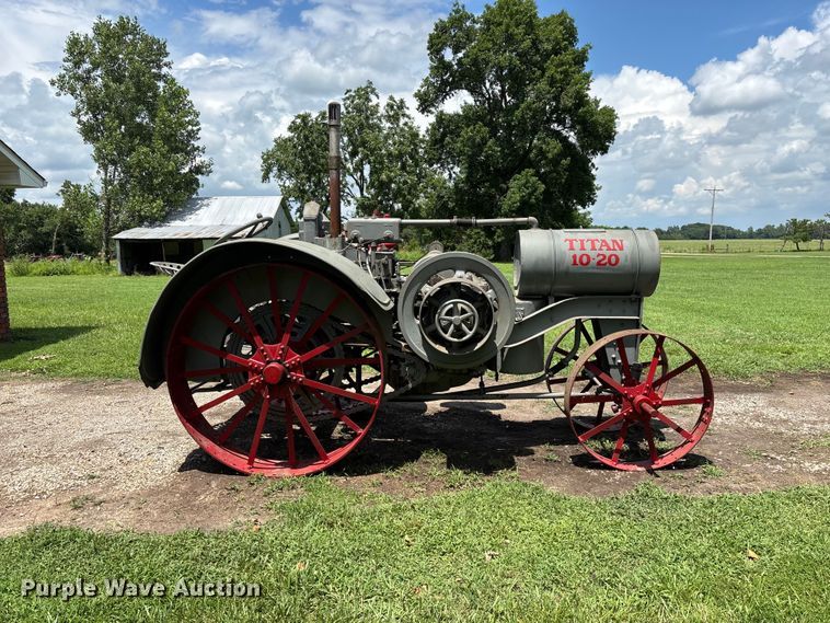 image for item EO4401 1921 International Harvester Titan 10-20 tractor