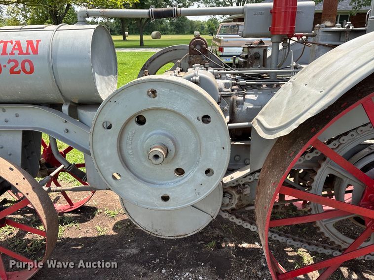 image for item EO4401 1921 International Harvester Titan 10-20 tractor