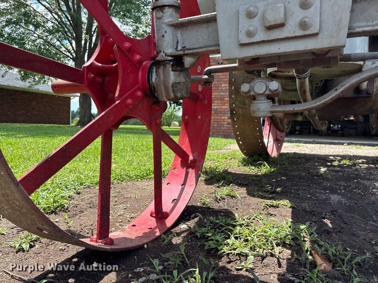 image for item EO4401 1921 International Harvester Titan 10-20 tractor