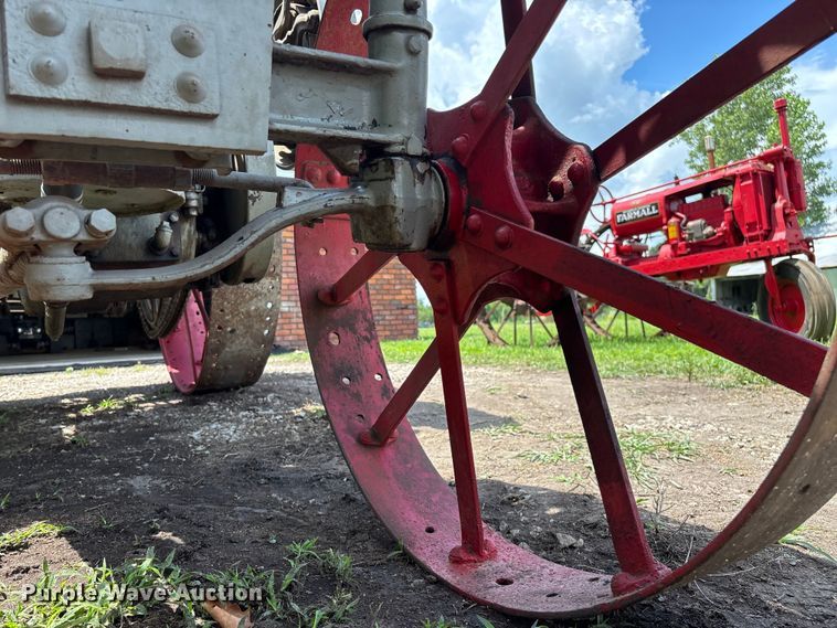 image for item EO4401 1921 International Harvester Titan 10-20 tractor