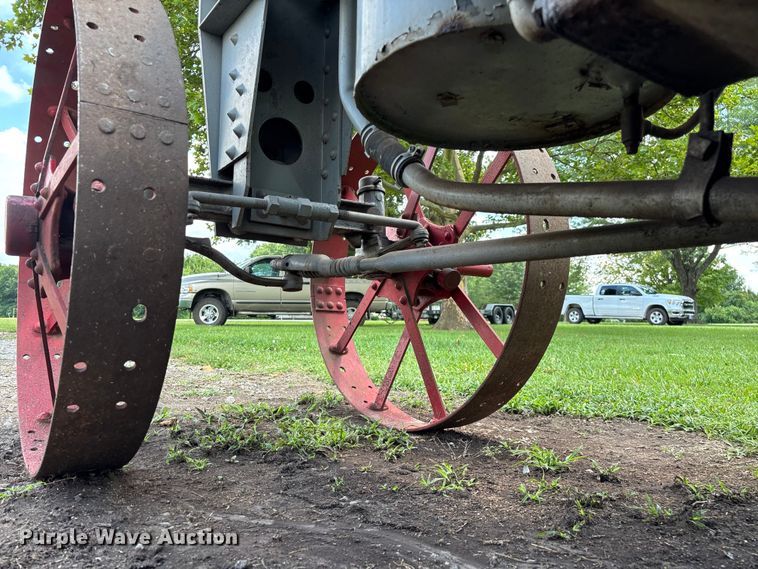 image for item EO4401 1921 International Harvester Titan 10-20 tractor