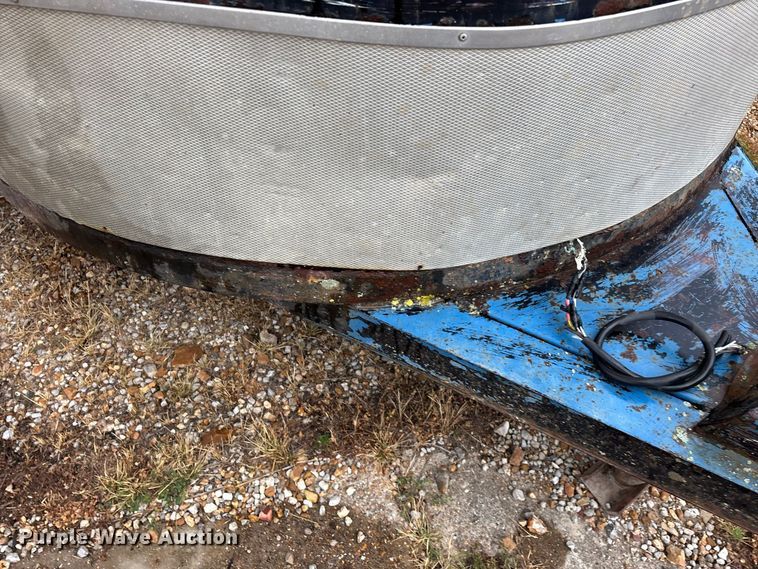 image for item EO4480 1978 Chief's  livestock trailer
