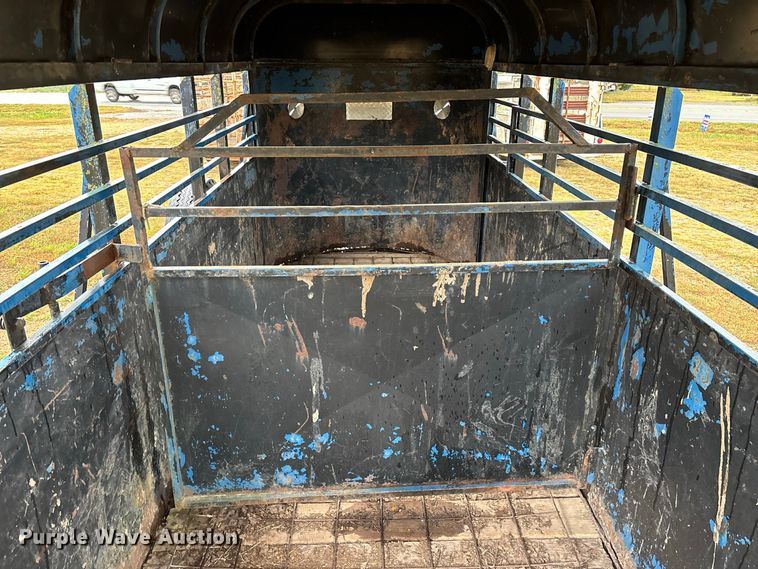 image for item EO4480 1978 Chief's  livestock trailer