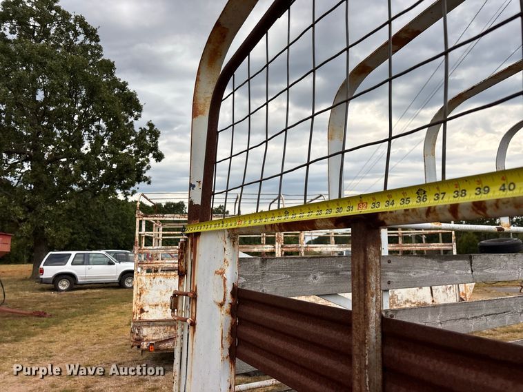 image for item EO4481 1968 Hale  livestock trailer