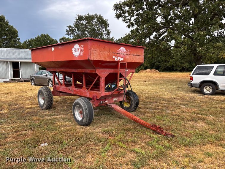 image for item EO4484 E-Z Trail Flow E-Z 300 grain cart