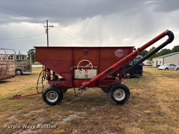 image for item EO4484 E-Z Trail Flow E-Z 300 grain cart