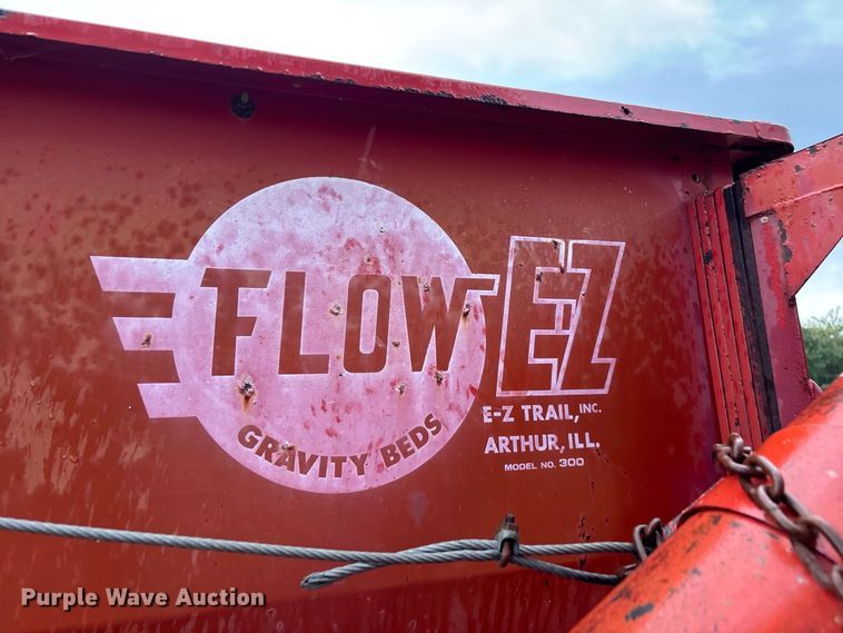 image for item EO4484 E-Z Trail Flow E-Z 300 grain cart