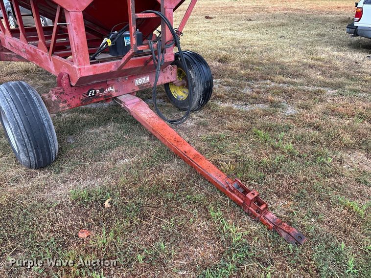 image for item EO4484 E-Z Trail Flow E-Z 300 grain cart