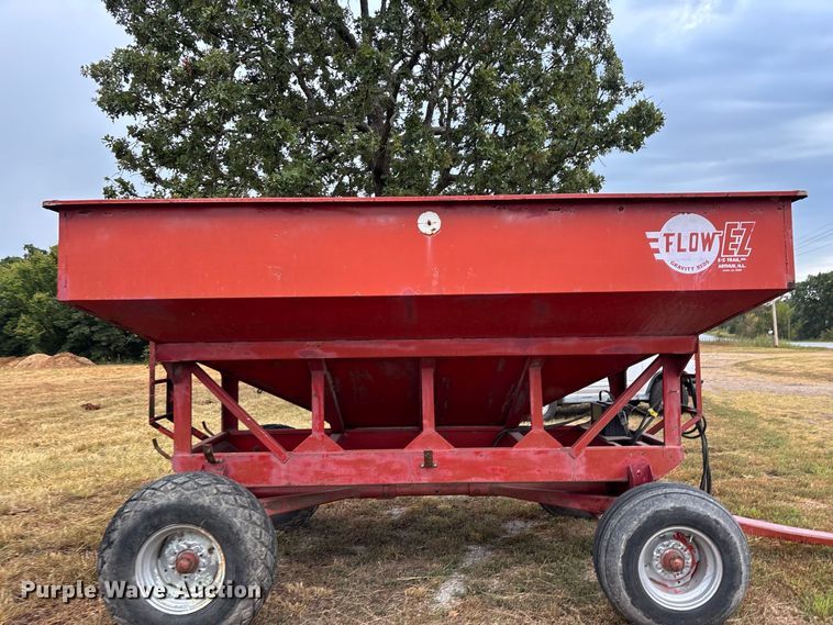image for item EO4484 E-Z Trail Flow E-Z 300 grain cart