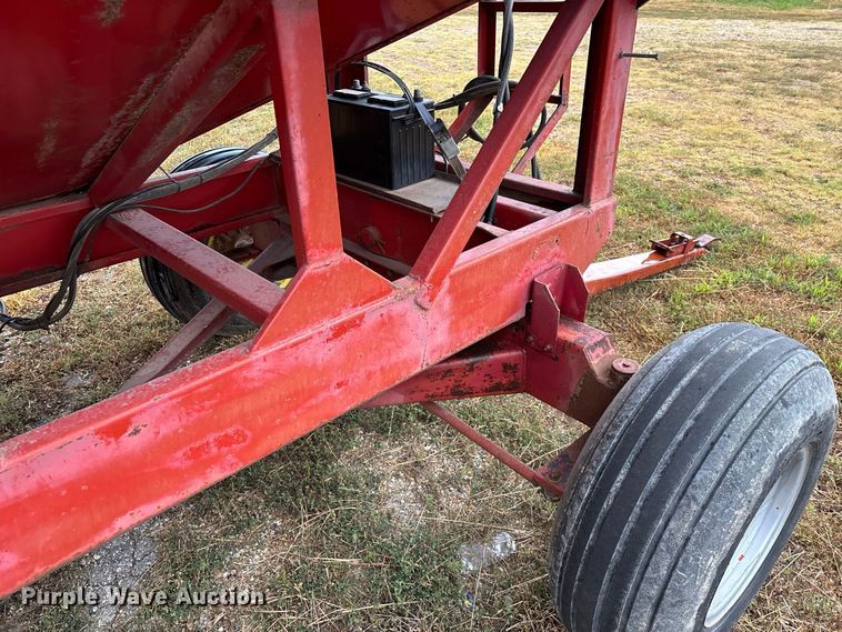 image for item EO4484 E-Z Trail Flow E-Z 300 grain cart
