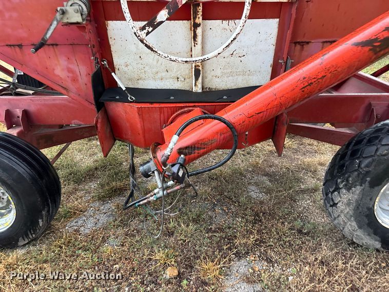 image for item EO4484 E-Z Trail Flow E-Z 300 grain cart