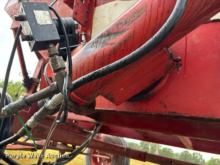 image for item EO4484 E-Z Trail Flow E-Z 300 grain cart