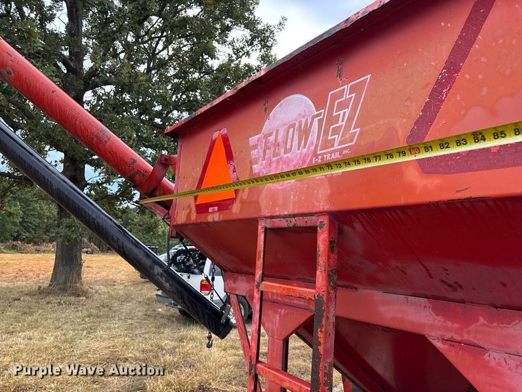 image for item EO4484 E-Z Trail Flow E-Z 300 grain cart