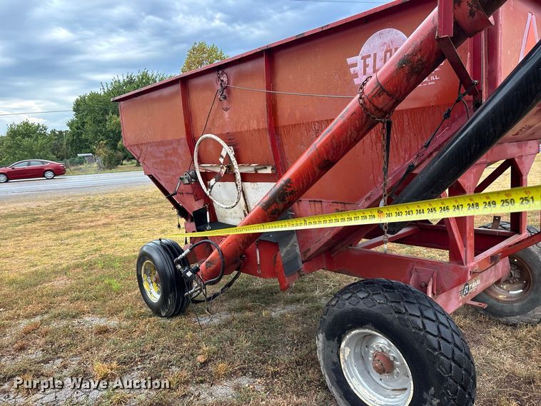image for item EO4484 E-Z Trail Flow E-Z 300 grain cart