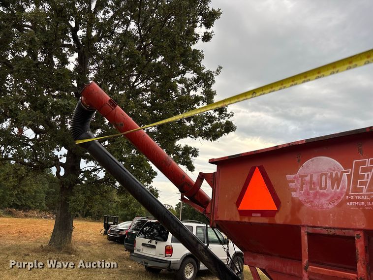 image for item EO4484 E-Z Trail Flow E-Z 300 grain cart