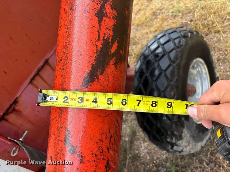 image for item EO4484 E-Z Trail Flow E-Z 300 grain cart