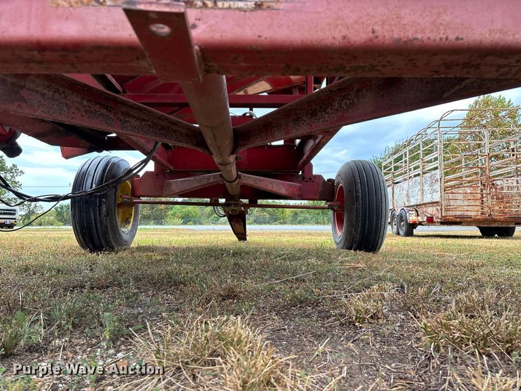 image for item EO4484 E-Z Trail Flow E-Z 300 grain cart