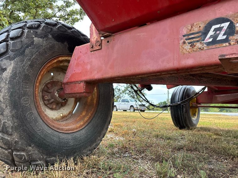 image for item EO4484 E-Z Trail Flow E-Z 300 grain cart