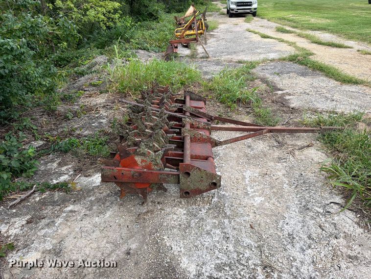 image for item EO8703 Rogers Aerator 590 aerator