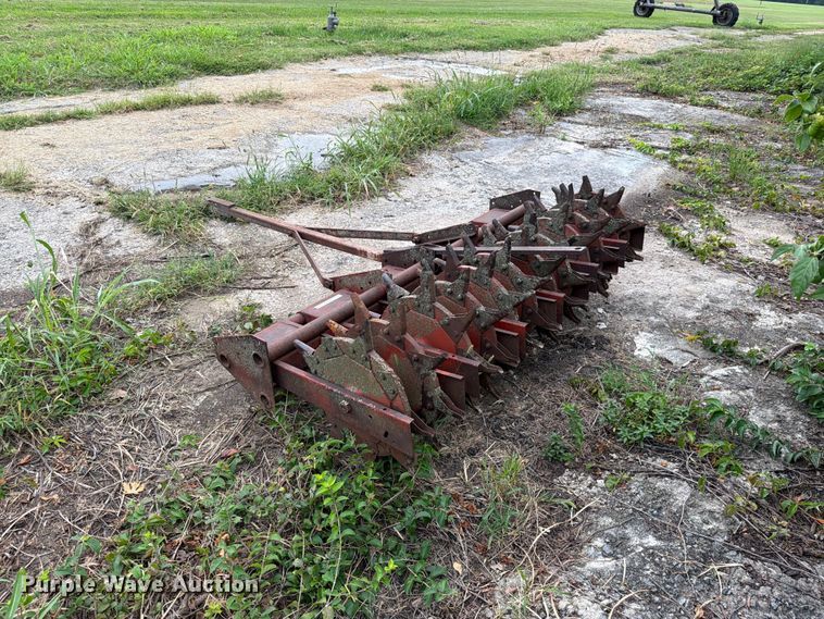 image for item EO8703 Rogers Aerator 590 aerator
