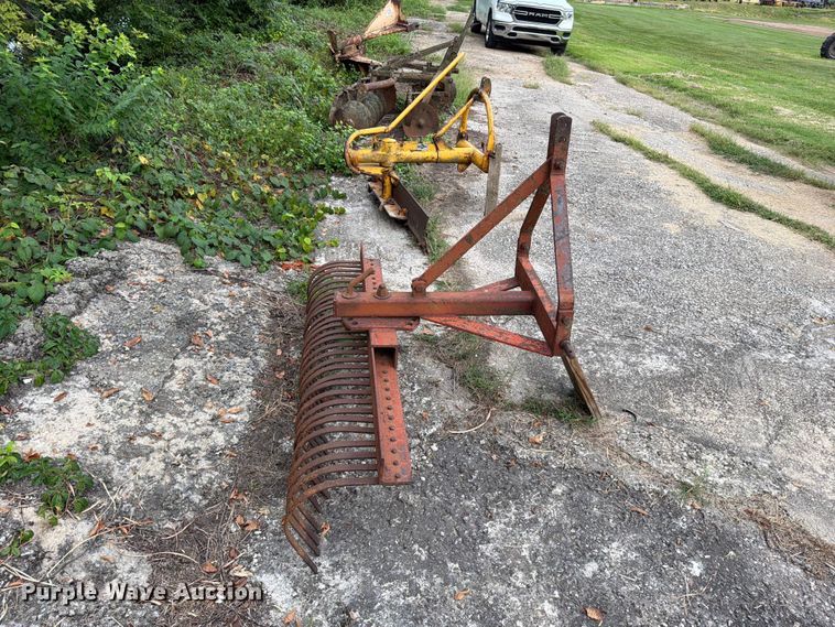 image for item EO8704 Landscape rake