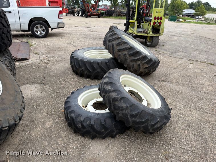 image for item EO8707 (4) tires and wheels