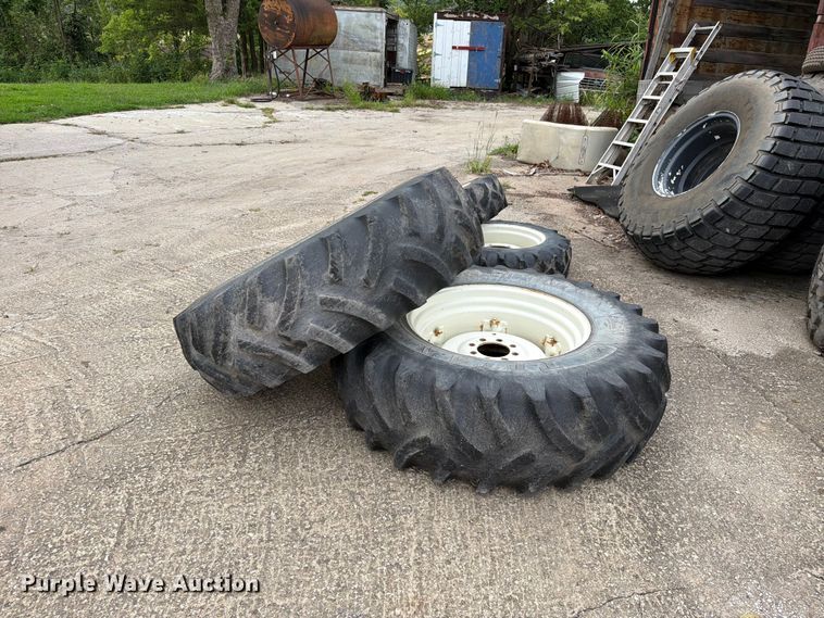image for item EO8707 (4) tires and wheels