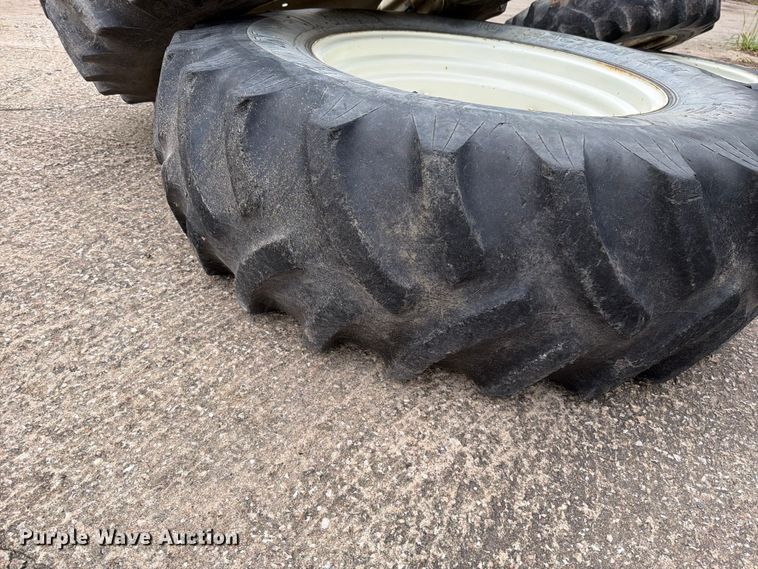 image for item EO8707 (4) tires and wheels