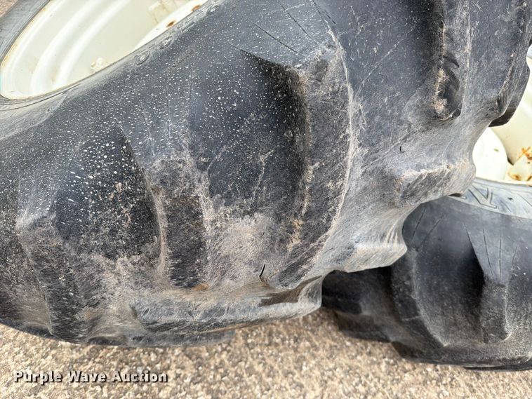 image for item EO8707 (4) tires and wheels