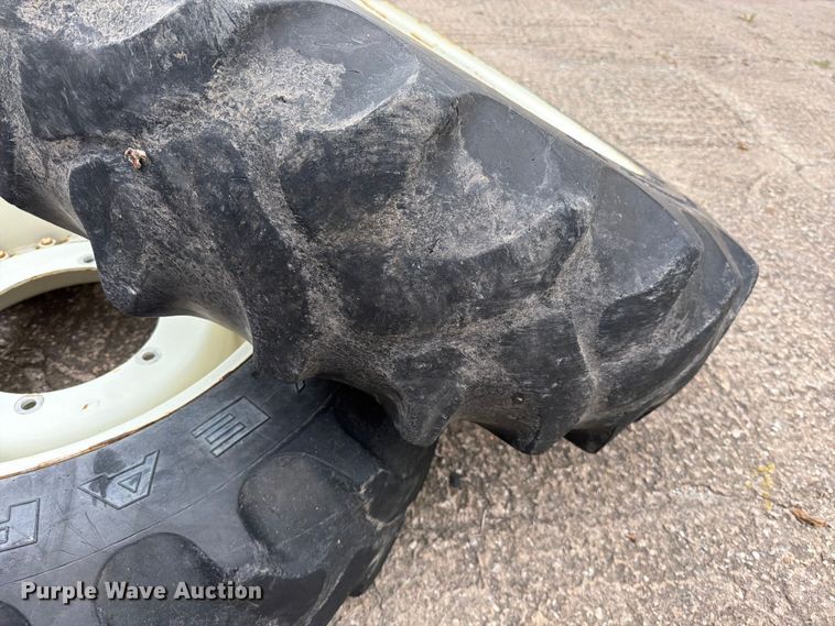 image for item EO8707 (4) tires and wheels