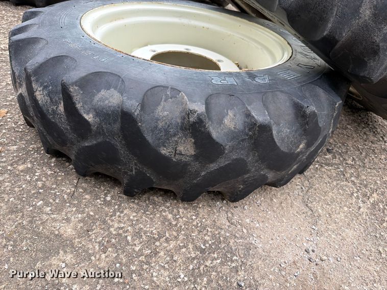 image for item EO8707 (4) tires and wheels