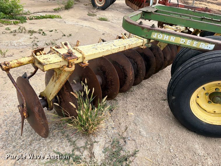 image for item EO8714 John Deere T0210 double off-set disk