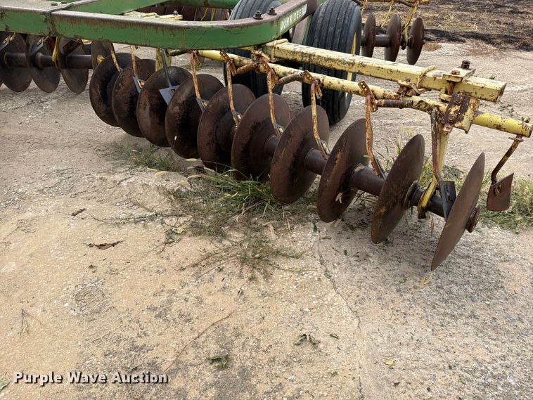 image for item EO8714 John Deere T0210 double off-set disk