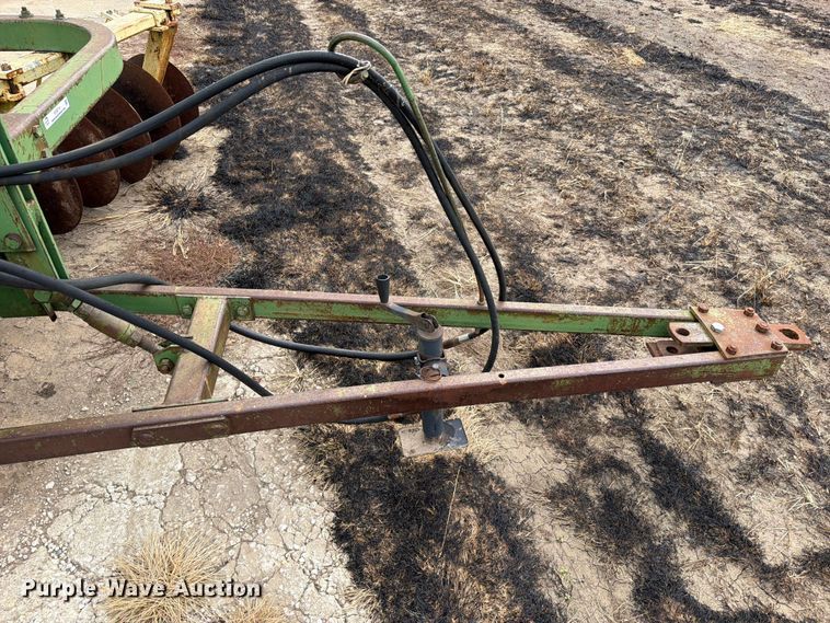 image for item EO8714 John Deere T0210 double off-set disk