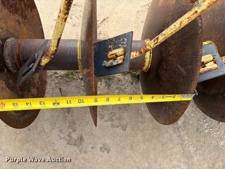image for item EO8714 John Deere T0210 double off-set disk