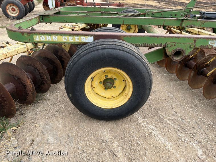 image for item EO8714 John Deere T0210 double off-set disk