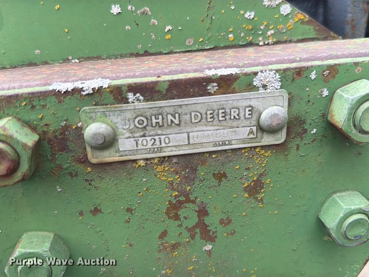 image for item EO8714 John Deere T0210 double off-set disk