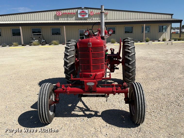 image for item EP7512 1953 International Harvester Farmall Super H tractor