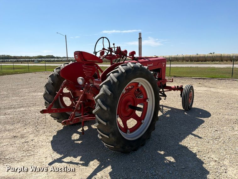 image for item EP7512 1953 International Harvester Farmall Super H tractor