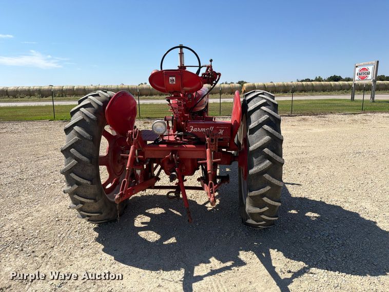 image for item EP7512 1953 International Harvester Farmall Super H tractor